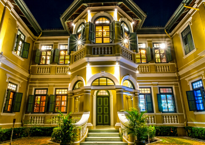 DLF Camellias Gallery